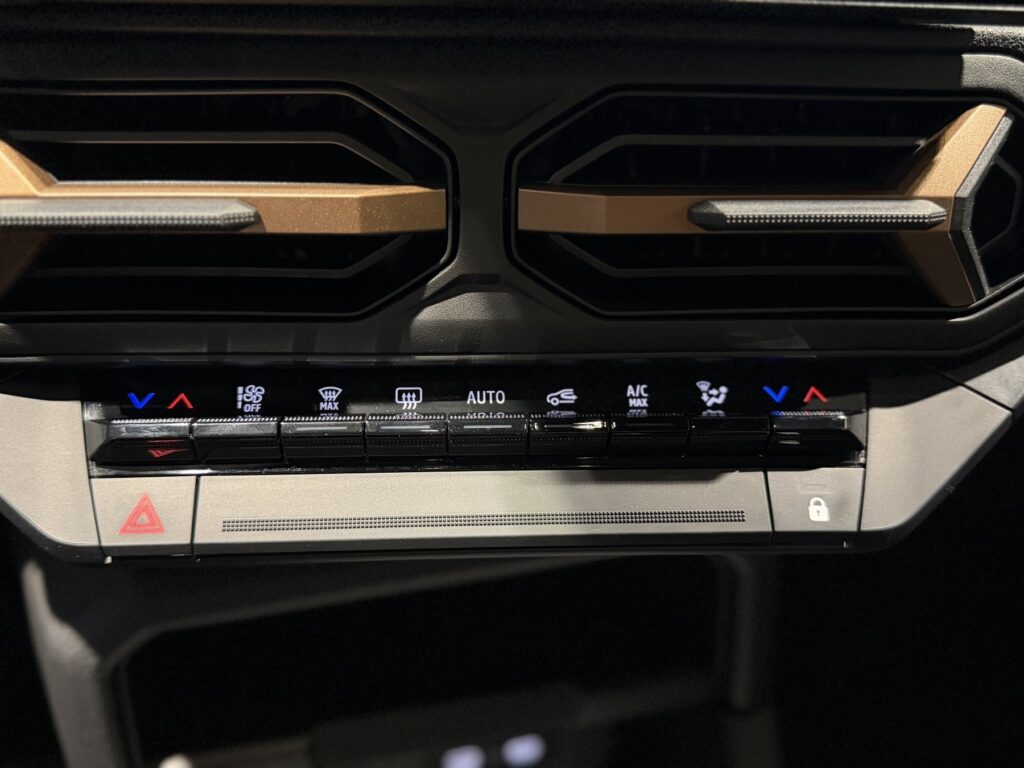 Dacia Bigster Exposé-Bild 28