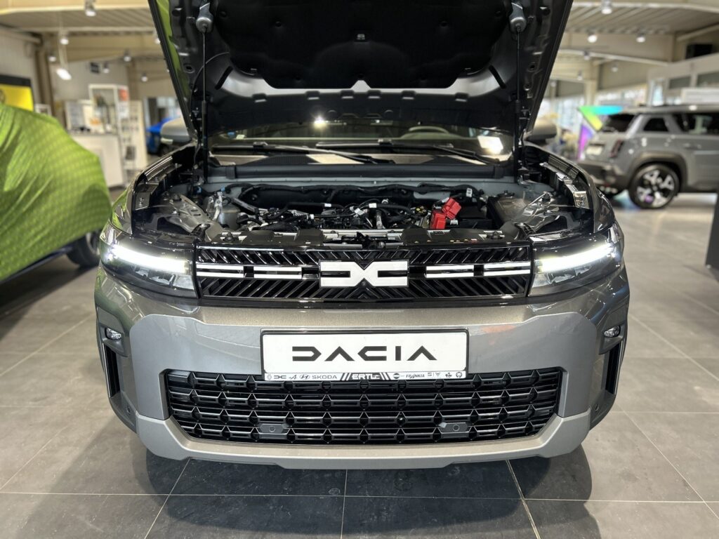 Dacia Bigster Exposé-Bild 3