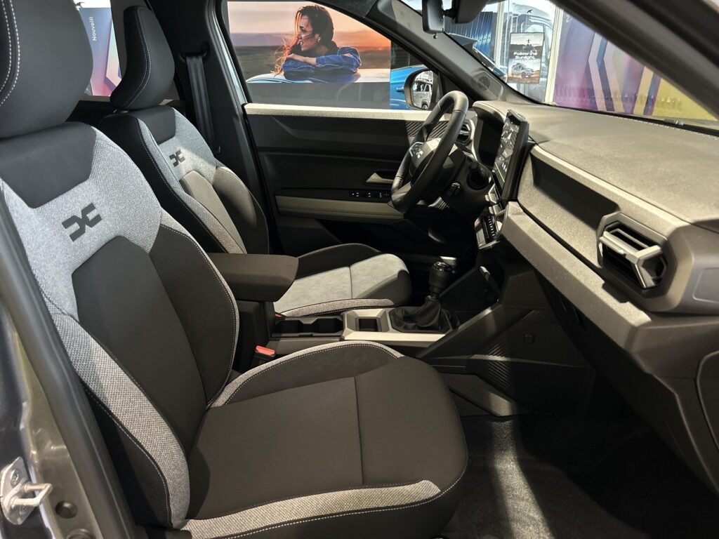 Dacia Bigster Exposé-Bild 6