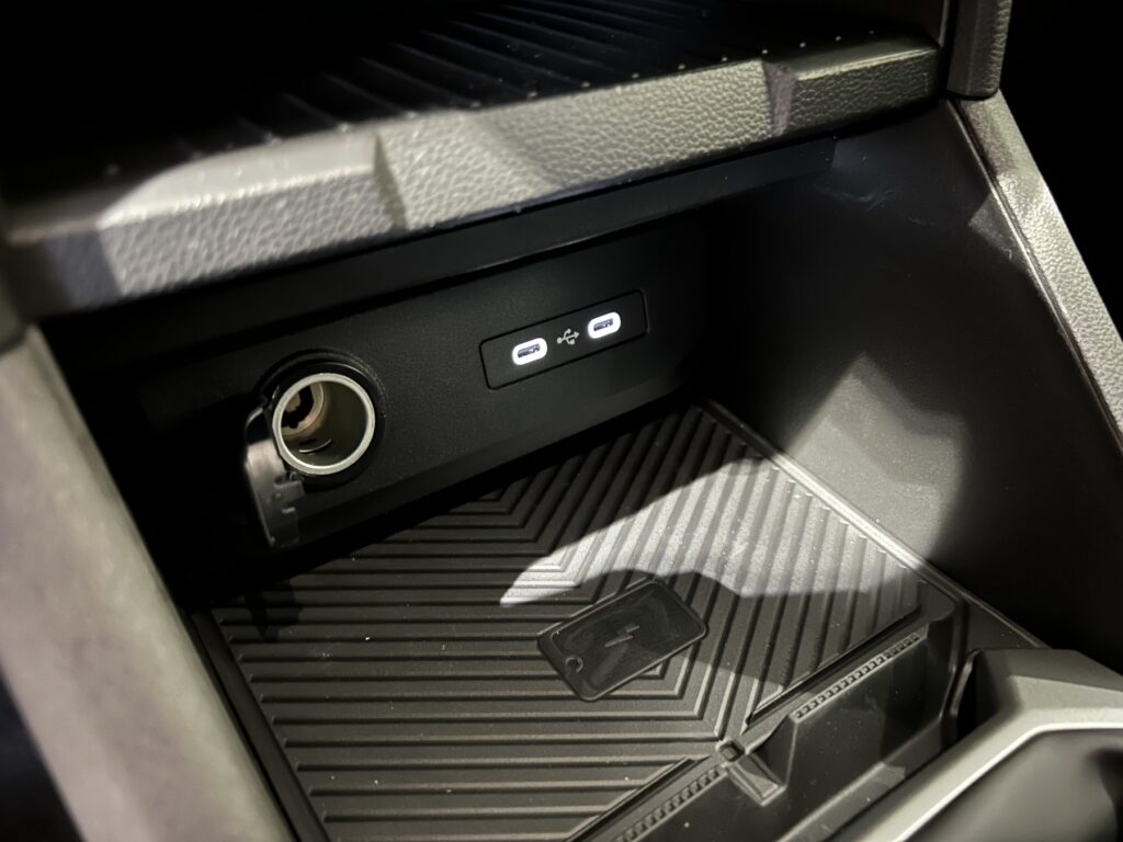 Dacia Bigster Exposé-Bild 25