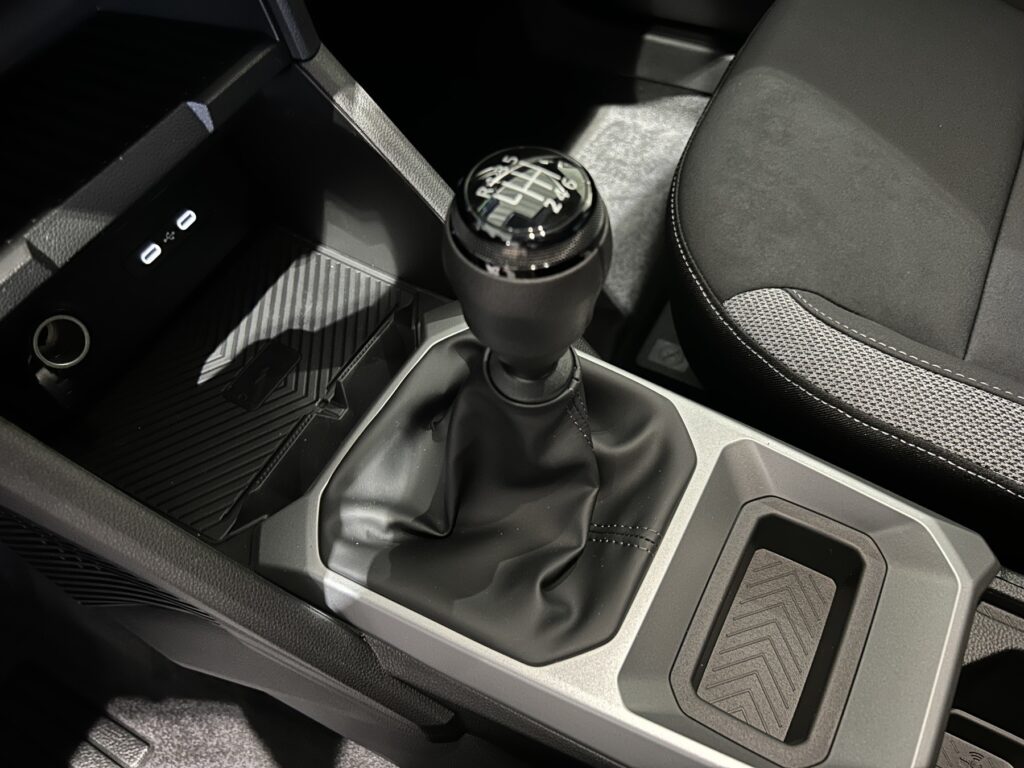 Dacia Bigster Exposé-Bild 26