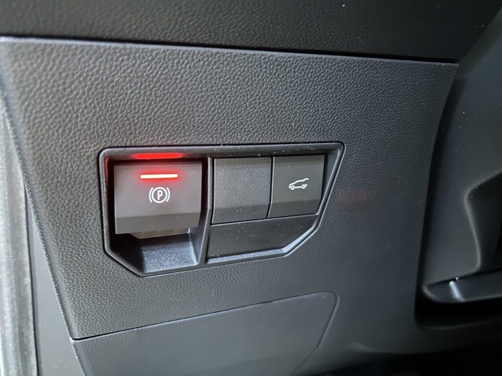 Dacia Bigster Exposé-Bild 30