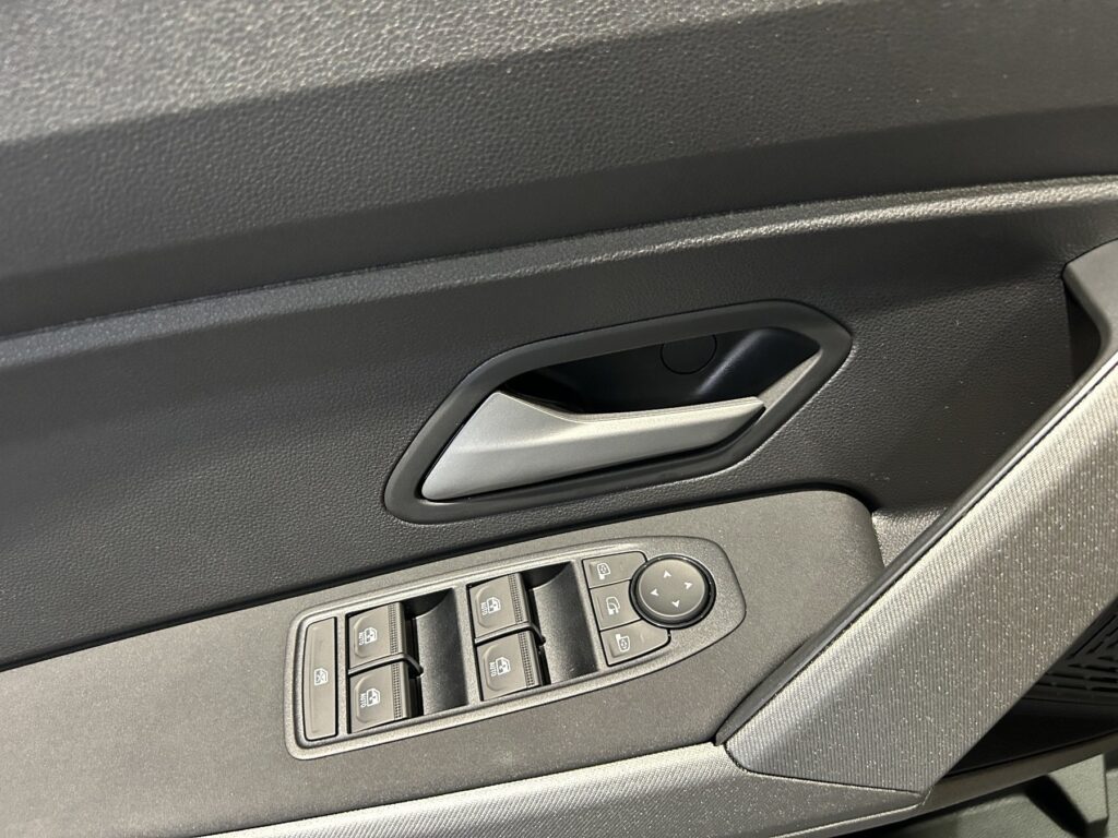 Dacia Bigster Exposé-Bild 31