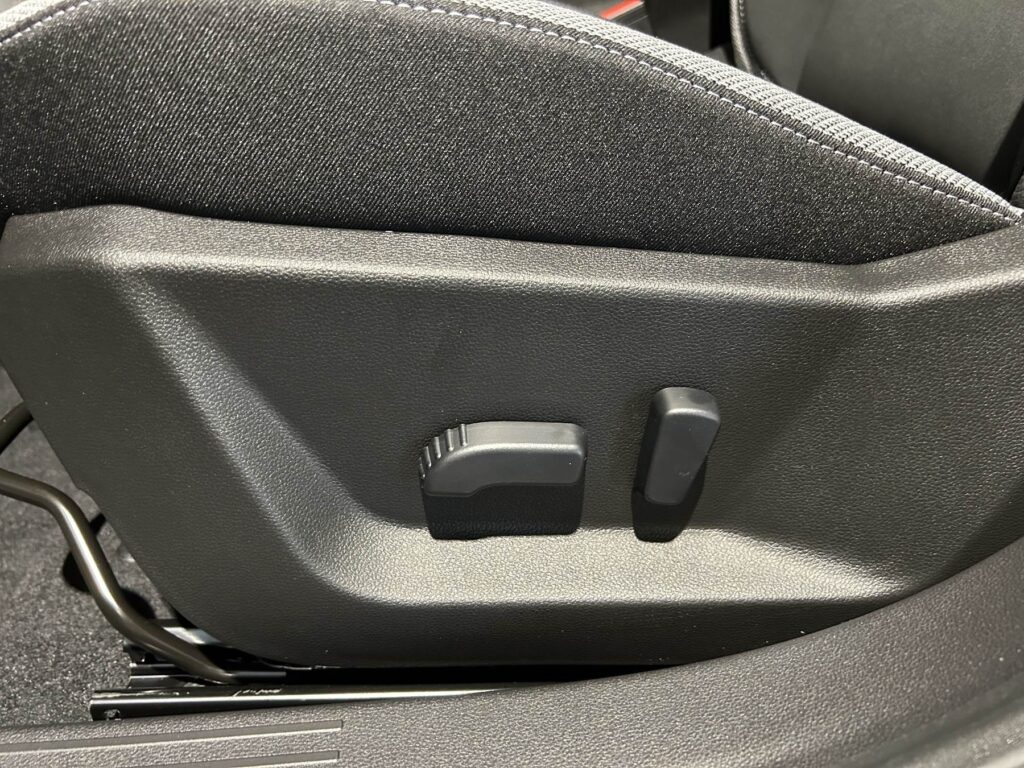 Dacia Bigster Exposé-Bild 35