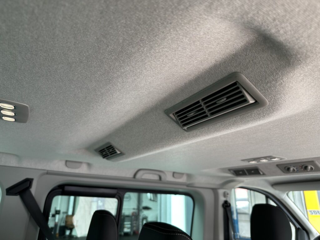 Renault Trafic Exposé-Bild 18