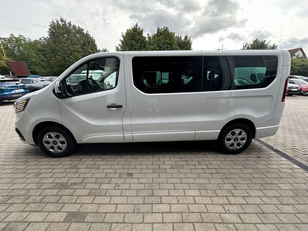 Renault Trafic Exposé-Bild 28