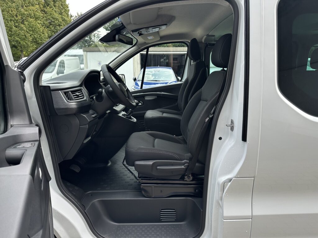 Renault Trafic Exposé-Bild 30