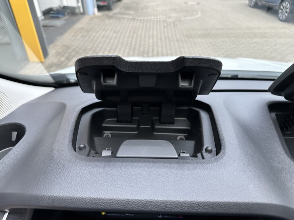 Renault Trafic Exposé-Bild 48