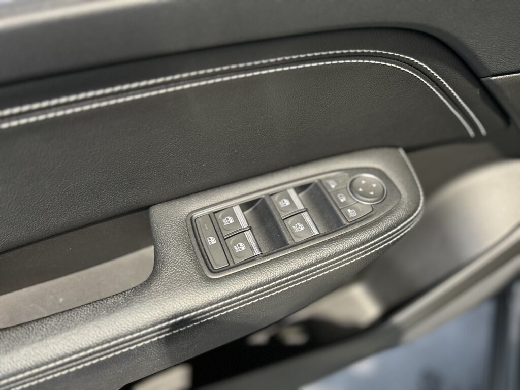 Renault Arkana Exposé-Bild 23