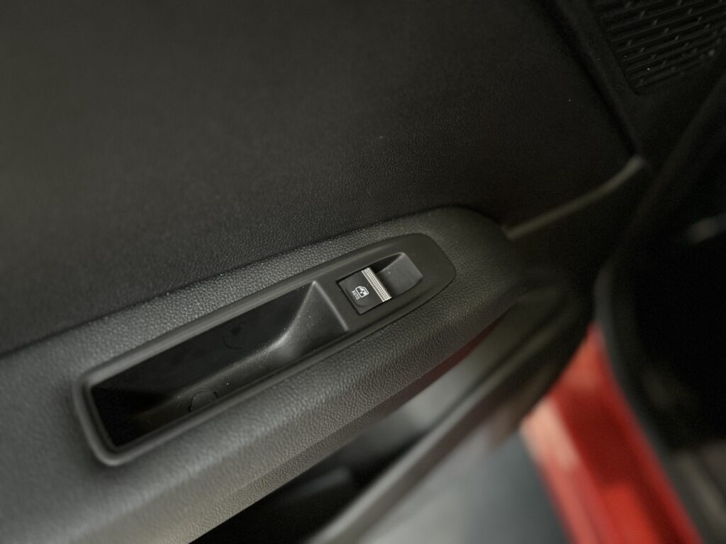 Renault Captur Exposé-Bild 32