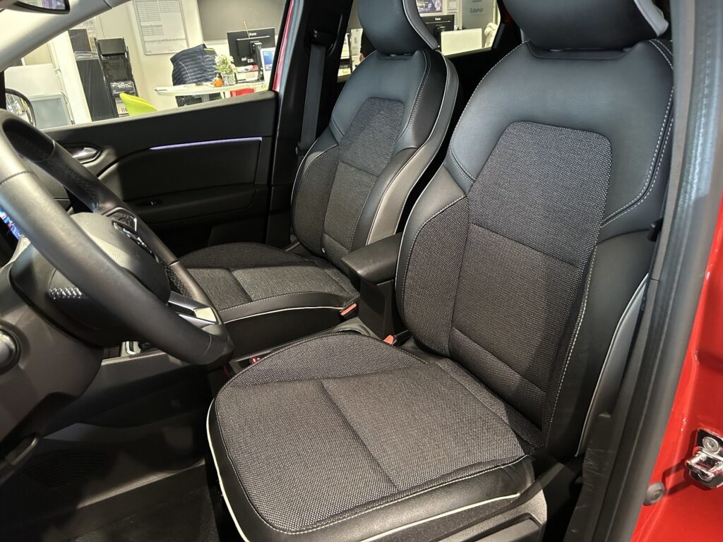 Renault Captur Exposé-Bild 14