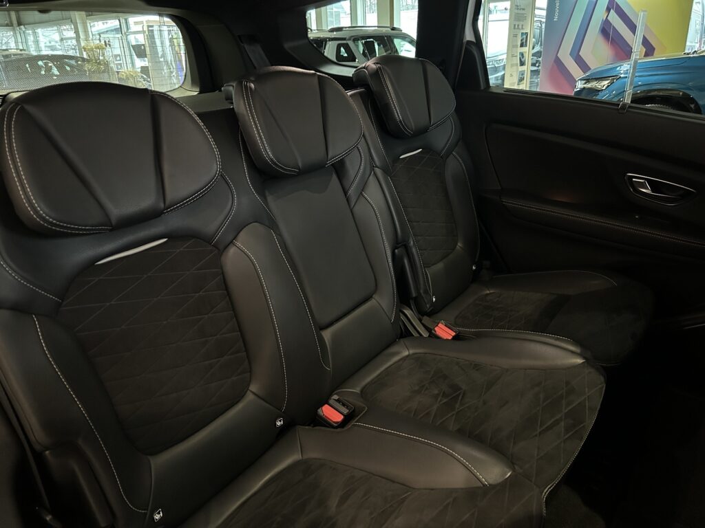 Renault Grand Scenic Exposé-Bild 7