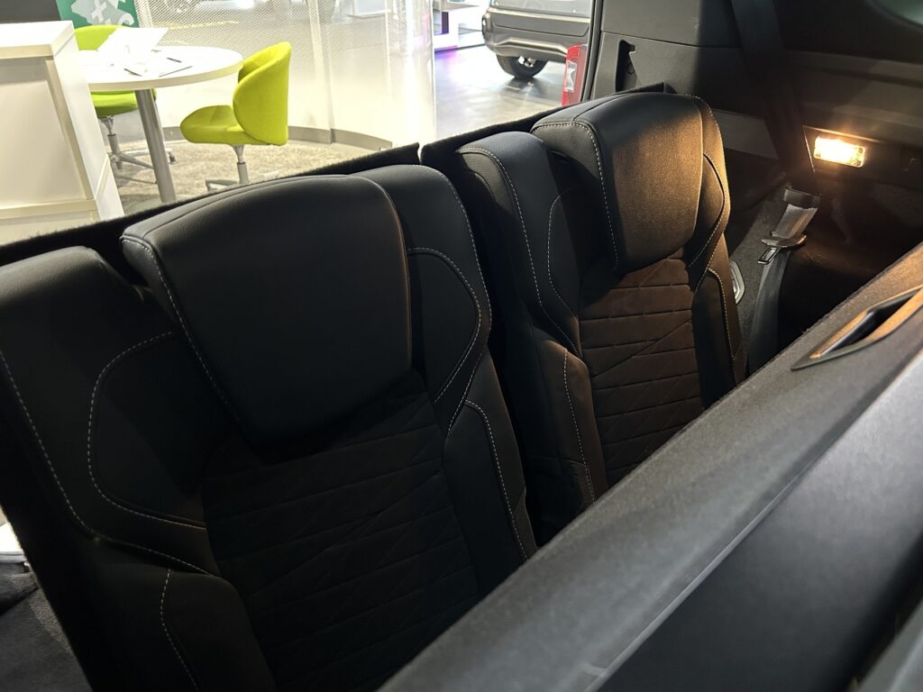 Renault Grand Scenic Exposé-Bild 14