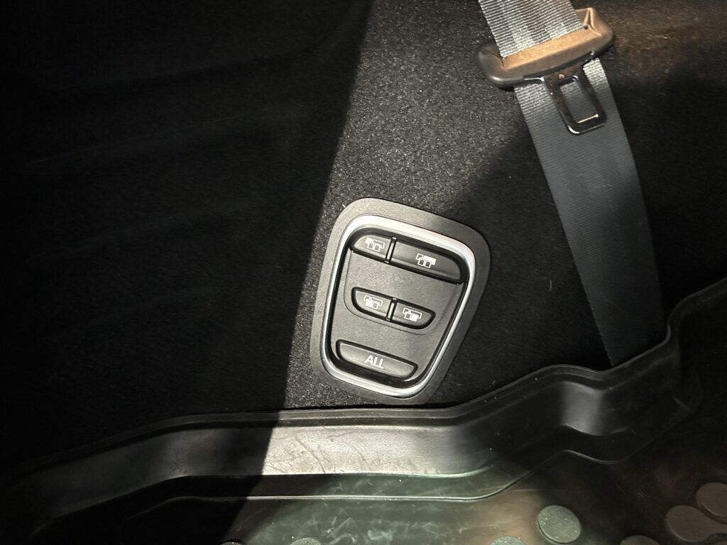 Renault Grand Scenic Exposé-Bild 15