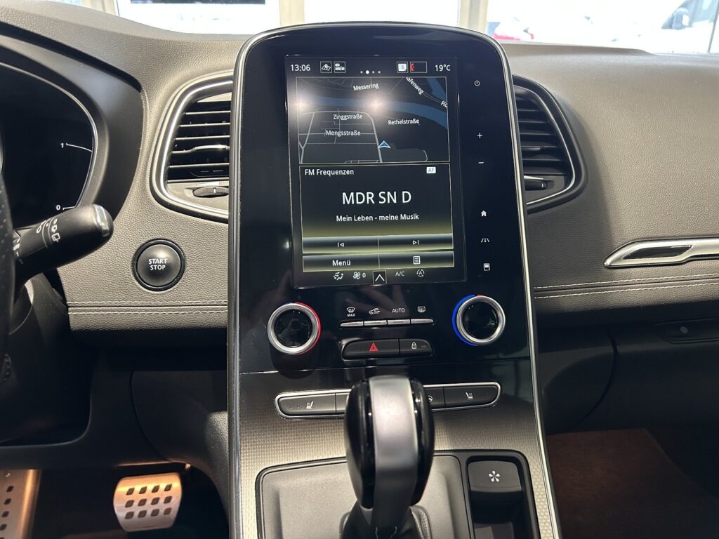 Renault Grand Scenic Exposé-Bild 26