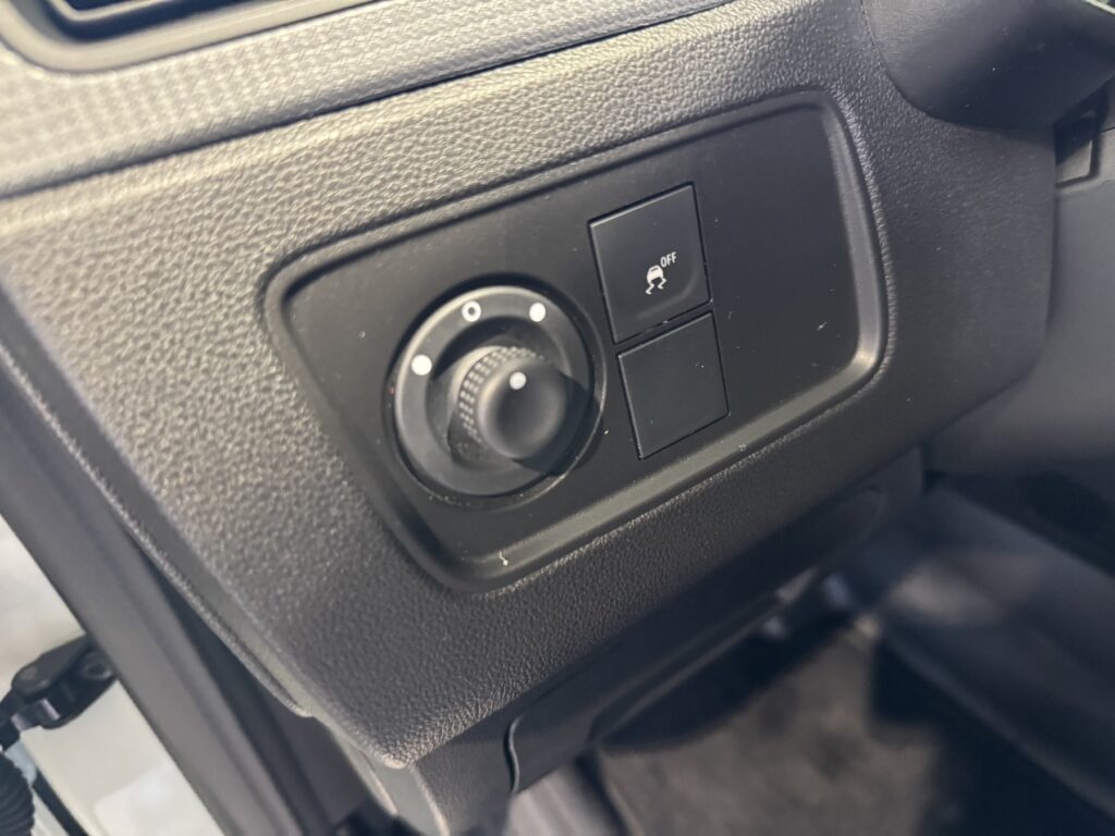 Renault Express Exposé-Bild 33