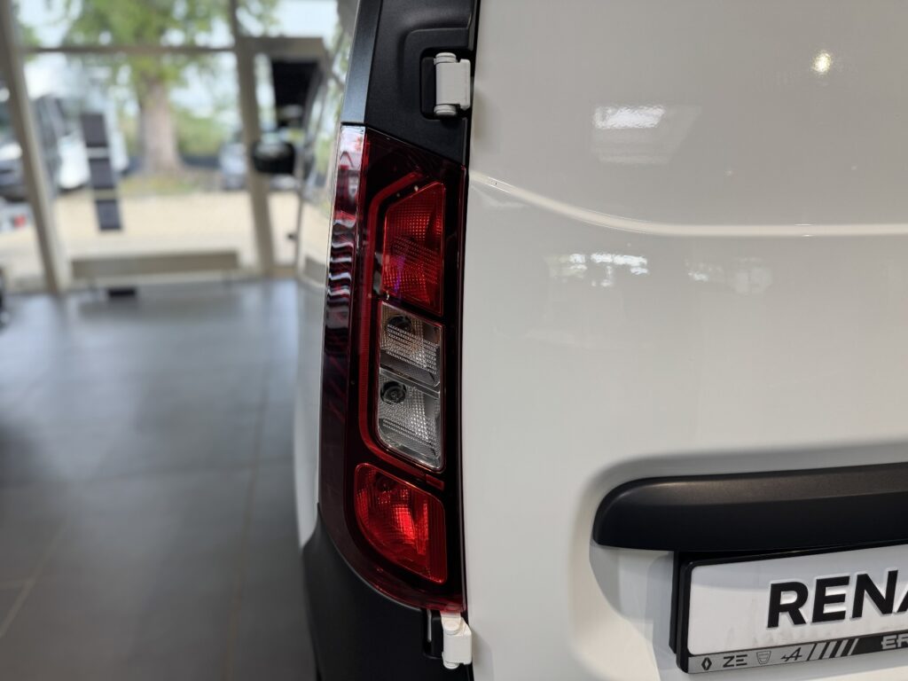 Renault Express Exposé-Bild 35