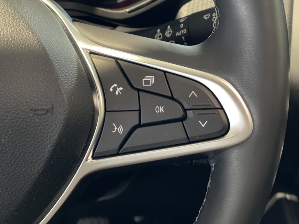 Renault Clio Exposé-Bild 30