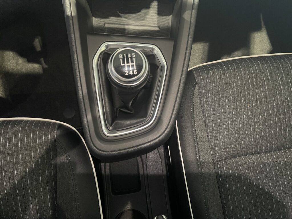 Renault Clio Exposé-Bild 33