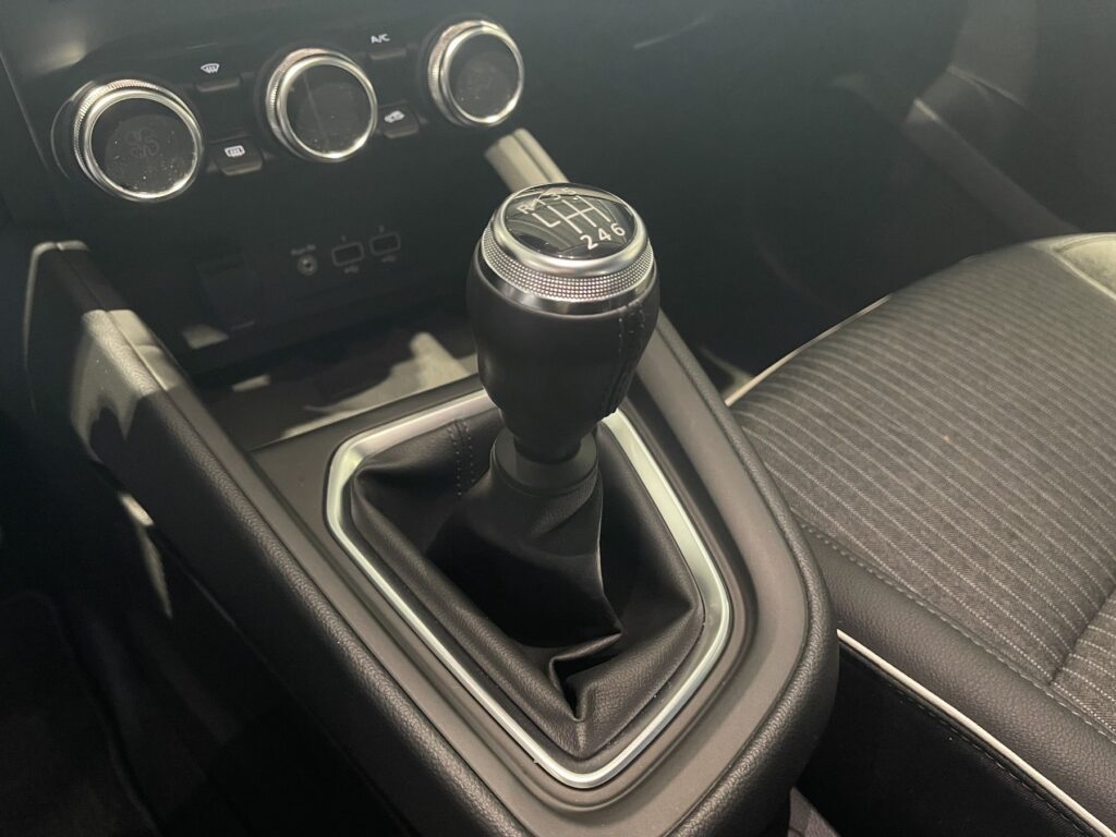 Renault Clio Exposé-Bild 35