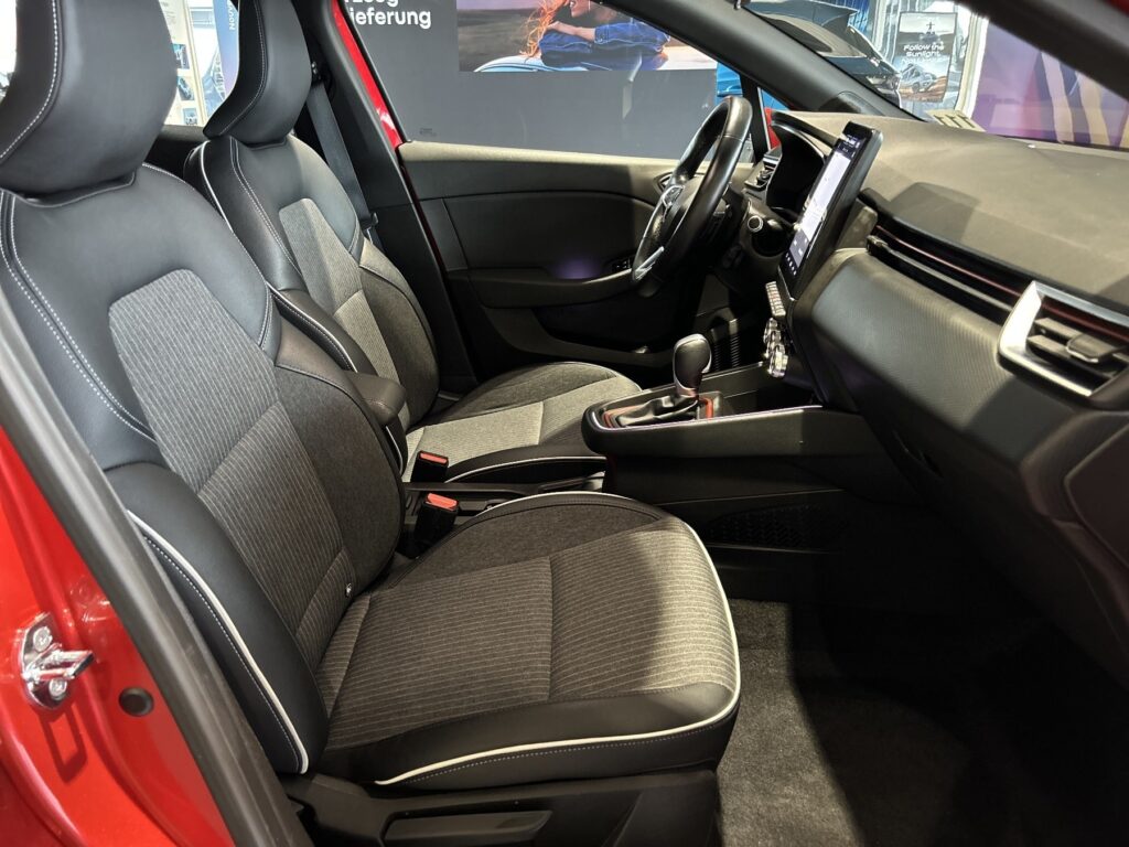 Renault Clio Exposé-Bild 6