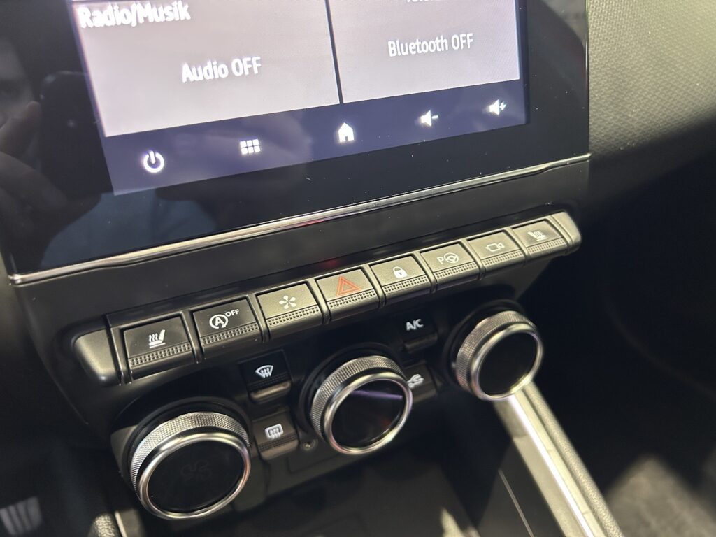 Renault Clio Exposé-Bild 18