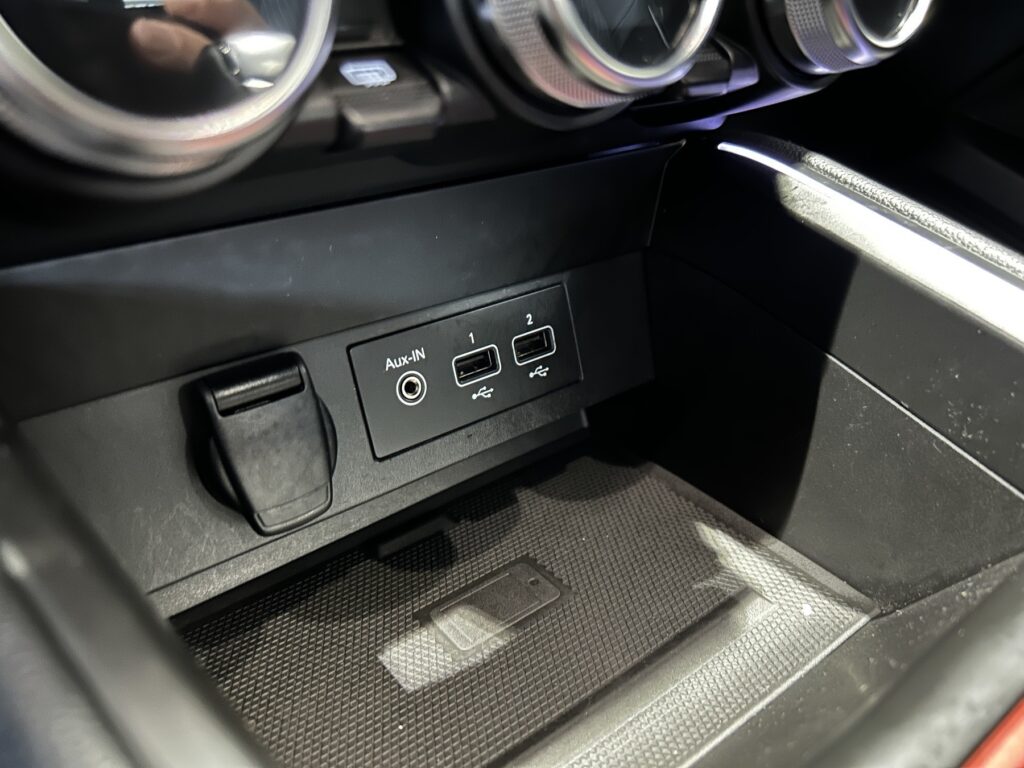 Renault Clio Exposé-Bild 20