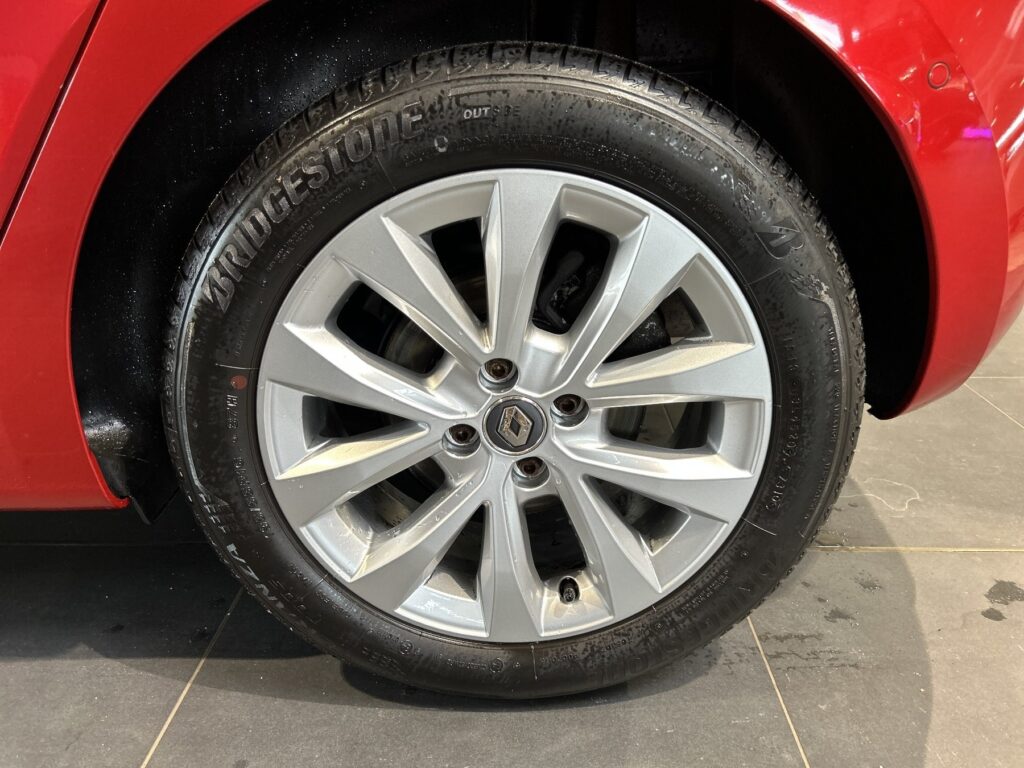 Renault Clio Exposé-Bild 50