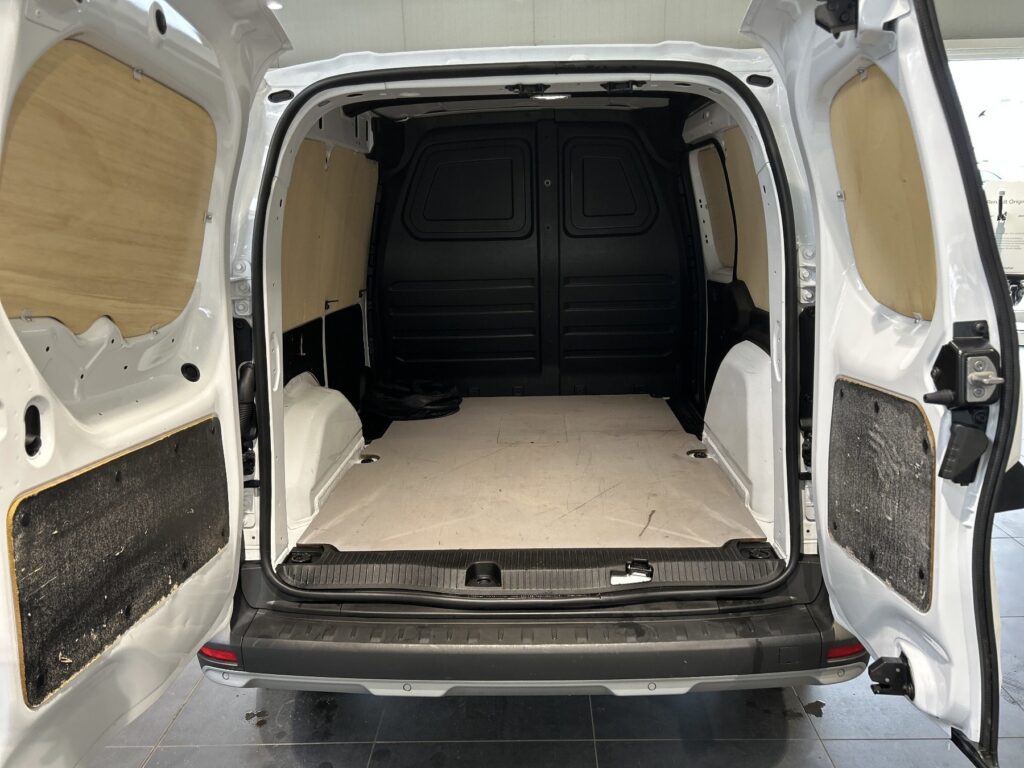 Renault Kangoo E-TECH Exposé-Bild 10