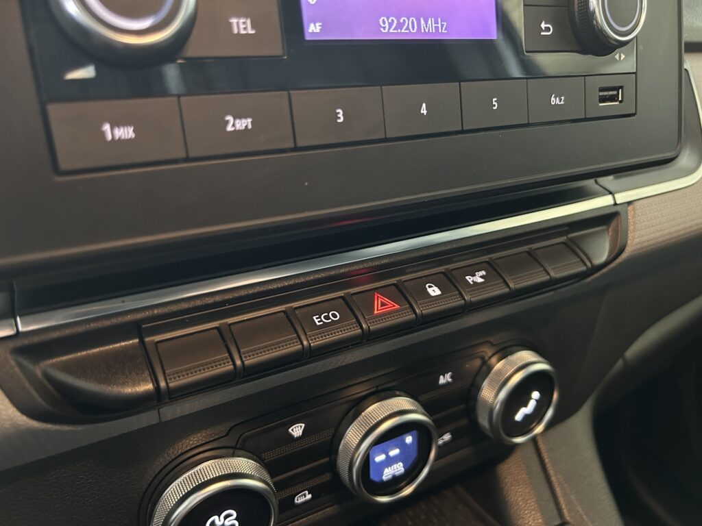 Renault Kangoo E-TECH Exposé-Bild 22