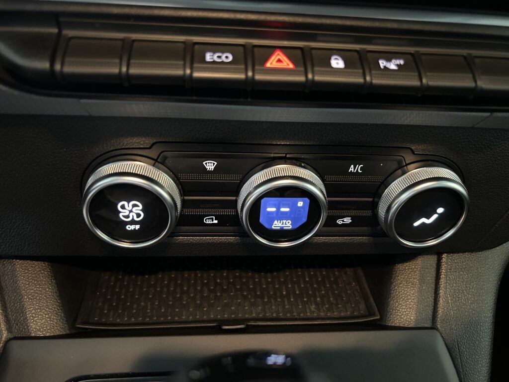 Renault Kangoo E-TECH Exposé-Bild 23