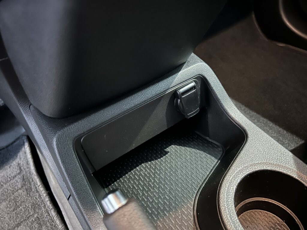 Renault Kangoo E-TECH Exposé-Bild 25