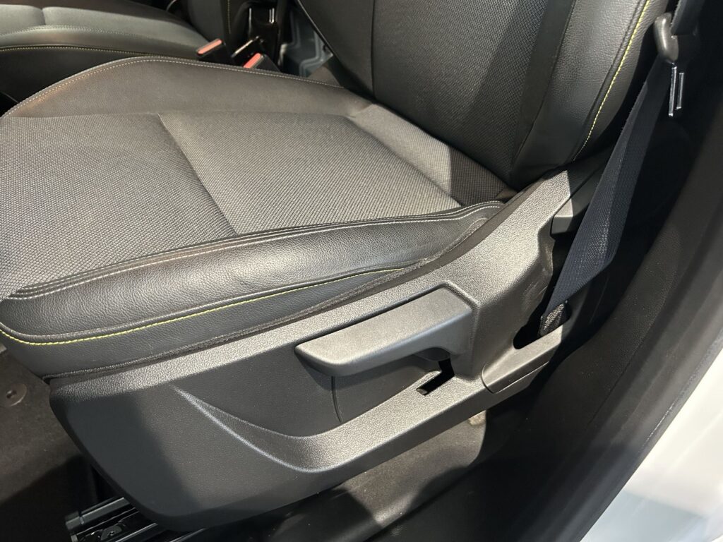 Renault Kangoo E-TECH Exposé-Bild 34