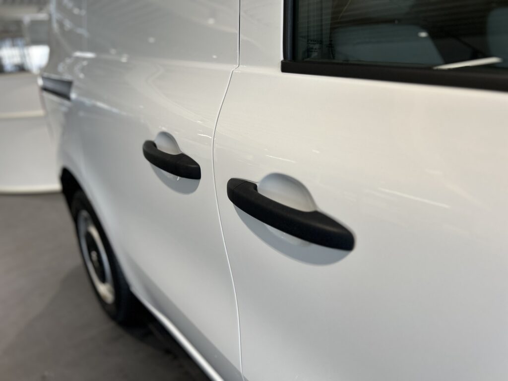 Renault Kangoo E-TECH Exposé-Bild 42