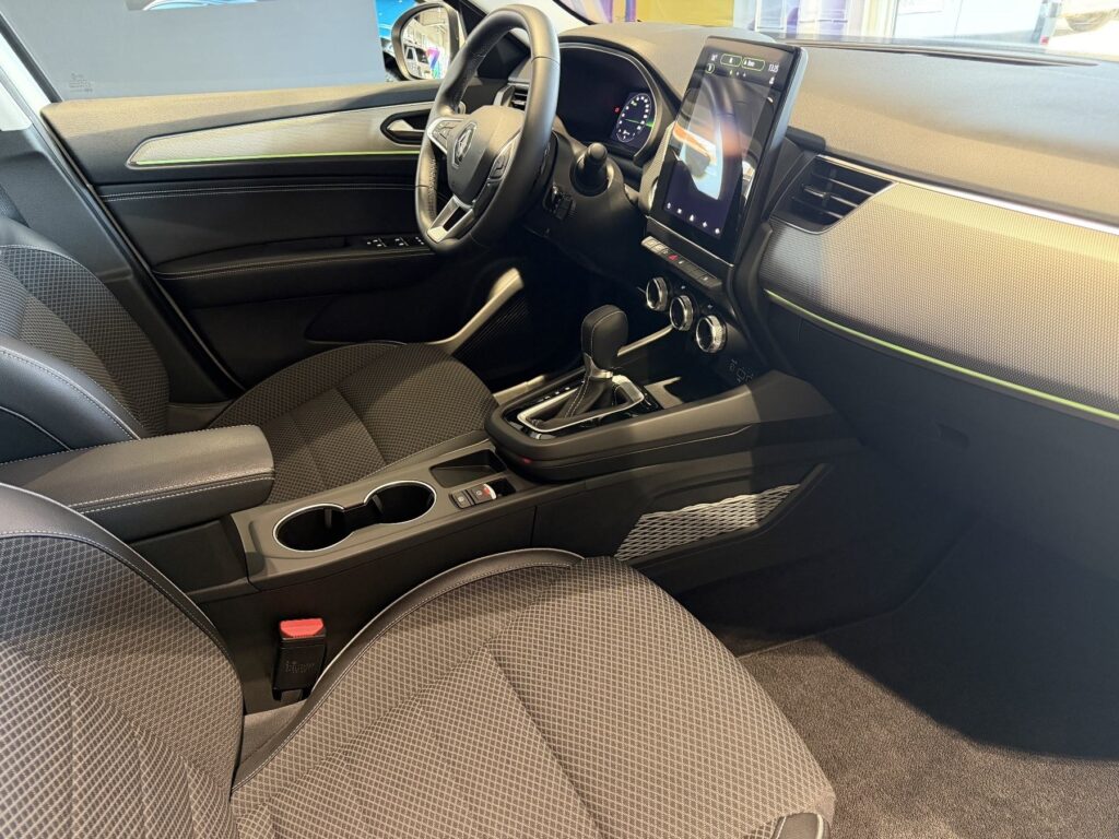 Renault Arkana Exposé-Bild 6