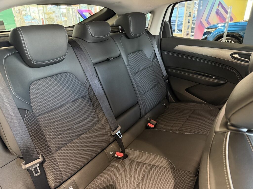 Renault Arkana Exposé-Bild 7