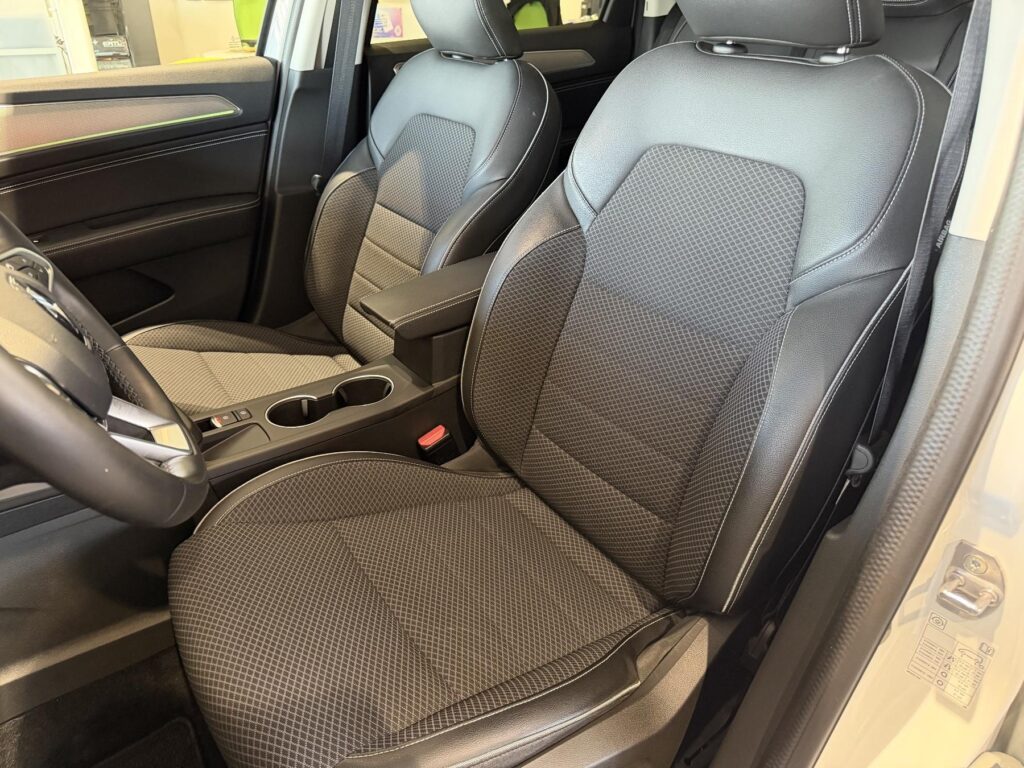 Renault Arkana Exposé-Bild 15