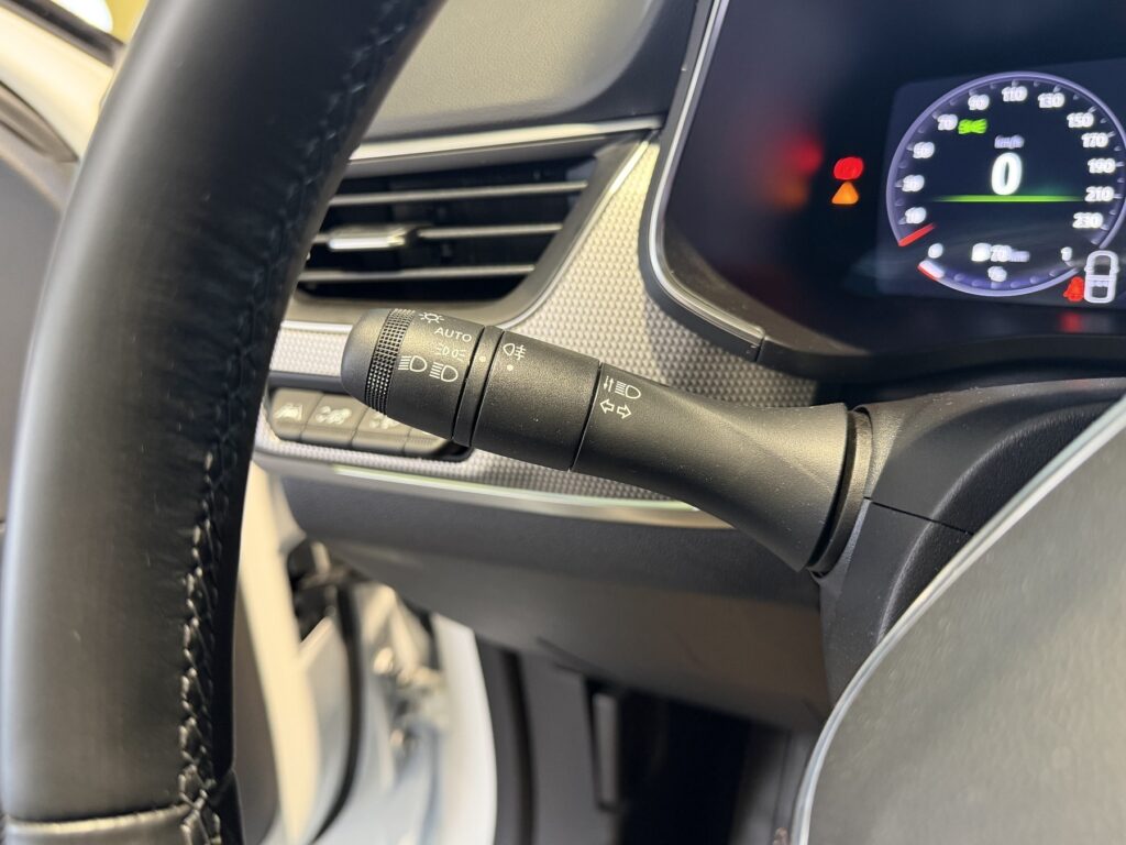 Renault Arkana Exposé-Bild 22