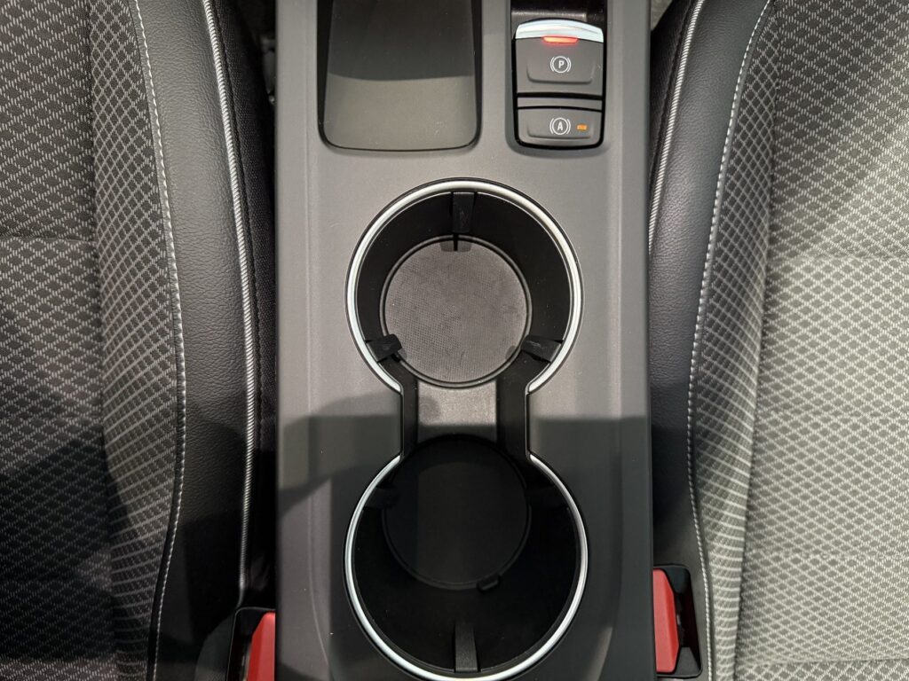 Renault Arkana Exposé-Bild 32