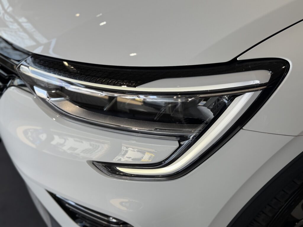 Renault Arkana Exposé-Bild 38