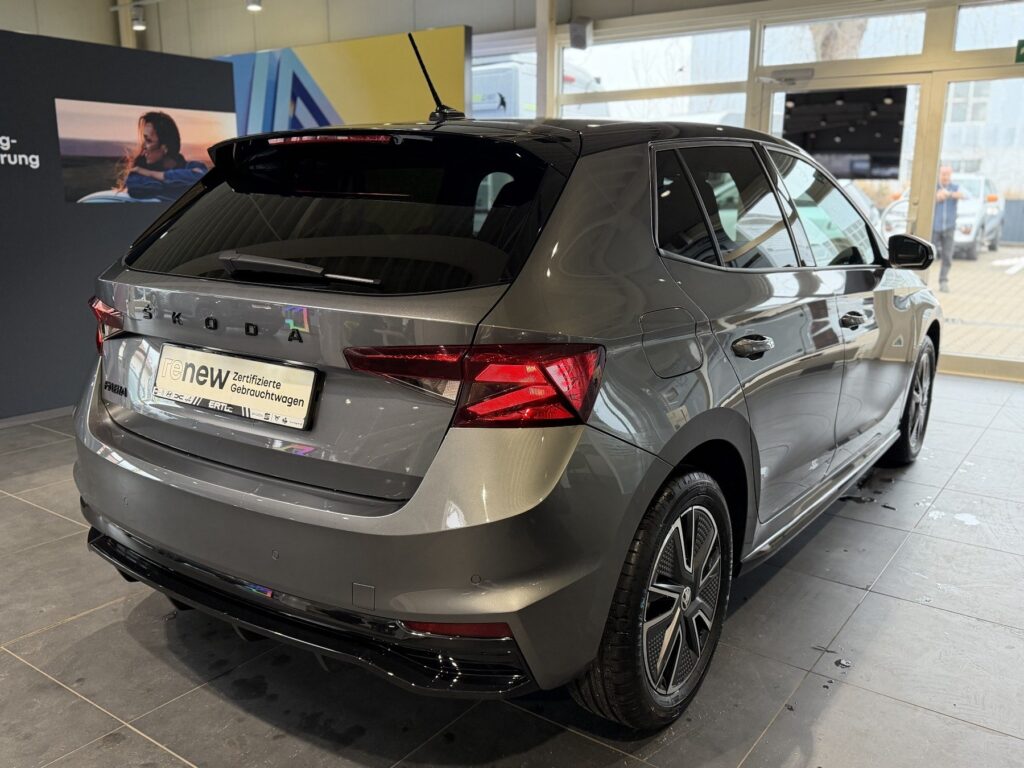 SKODA Fabia Exposé-Bild 9