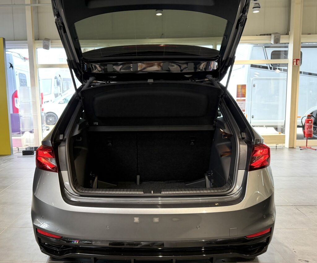 SKODA Fabia Exposé-Bild 11