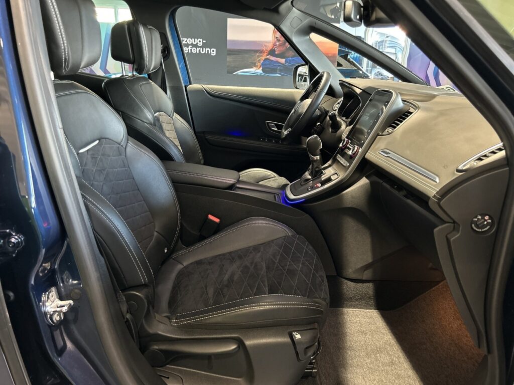 Renault Grand Scenic Exposé-Bild 6
