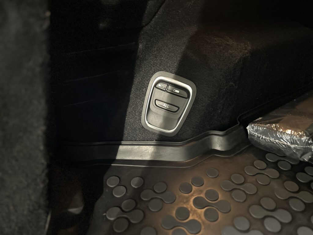 Renault Grand Scenic Exposé-Bild 13