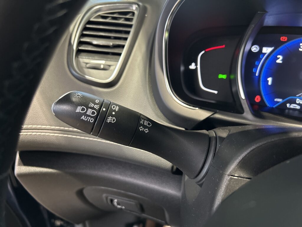 Renault Grand Scenic Exposé-Bild 20