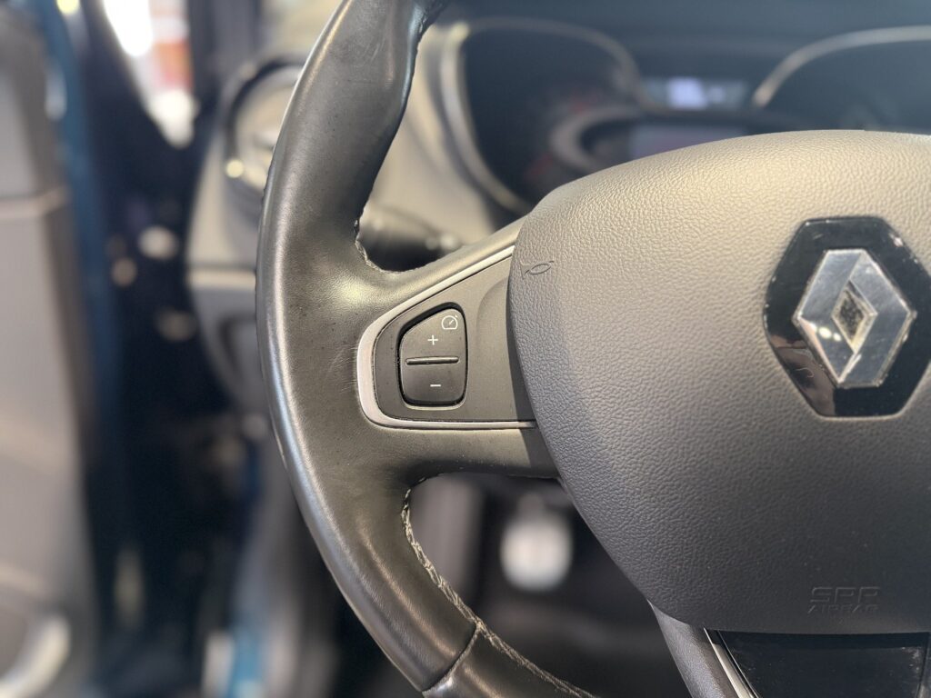 Renault Captur Exposé-Bild 19