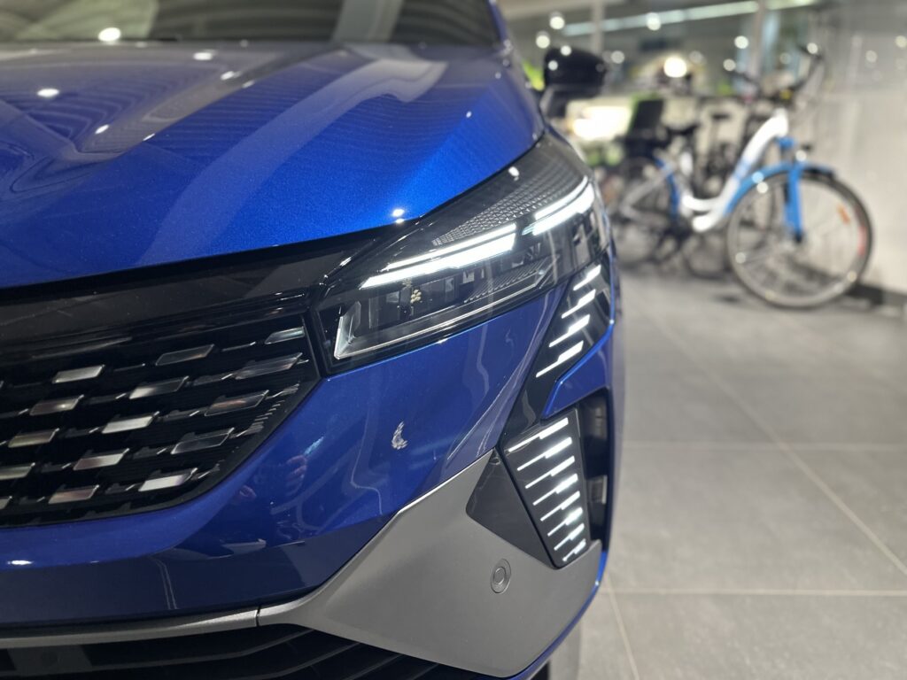 Renault Clio Exposé-Bild 3