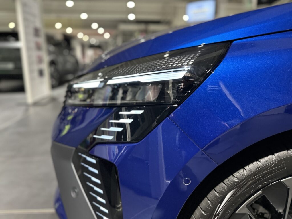 Renault Clio Exposé-Bild 4