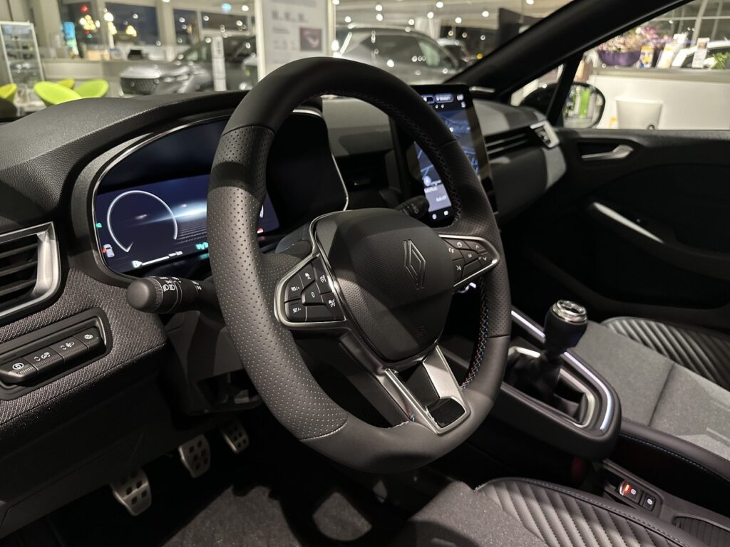 Renault Clio Exposé-Bild 24