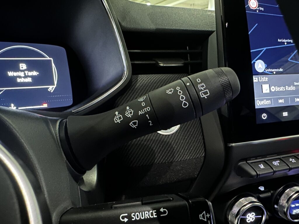 Renault Clio Exposé-Bild 29